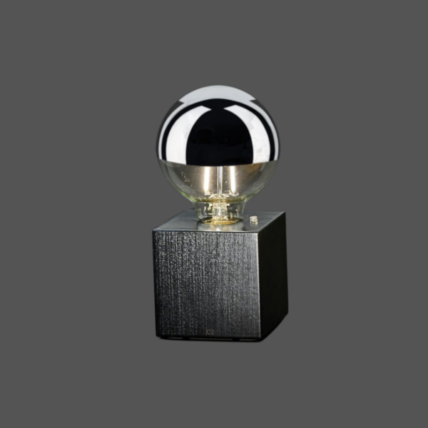 Alva black